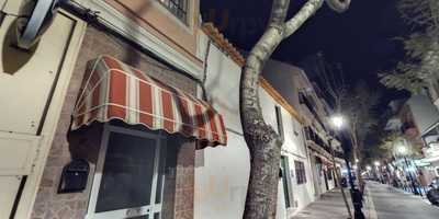 Nuestrobar Restaurant