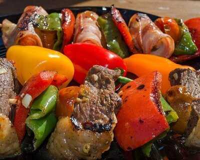 T-surf Coffee Lounge & Tiki Bar