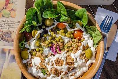 T-surf Coffee Lounge & Tiki Bar