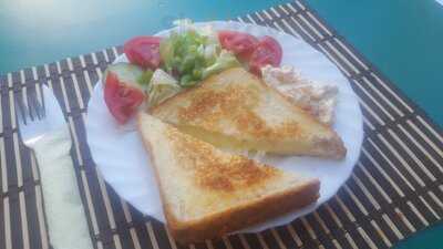 The Mountain View Family Cafe Bar