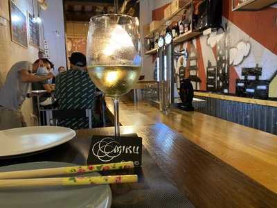 Aloha Tiki Bar & Restaurante