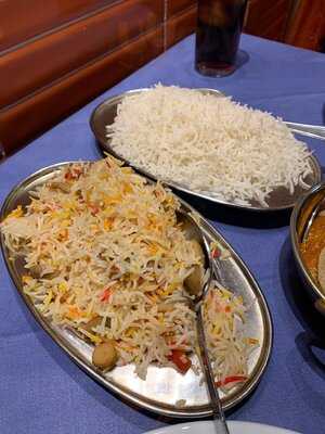 Golden Curry Indian Tandoori Restaurant