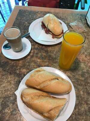 Cafeteria Los Villares