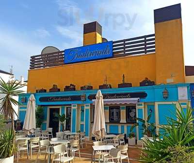 Tradewinds Bar & Restaurant