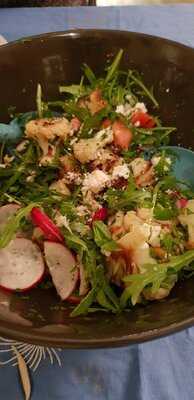 Eatwith: Monica And Eva Of Barcelona