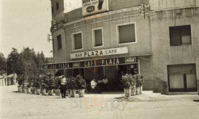 Bar Plaza Cafe