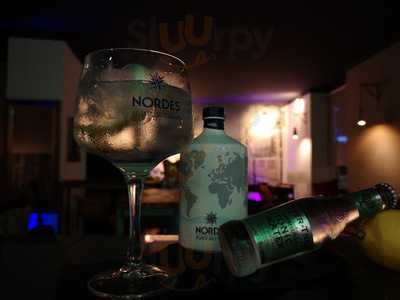 The Artist Cocktail Bar