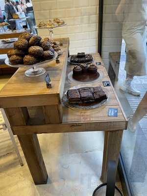 Sils Cakes.american Pastry