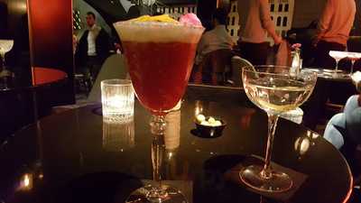 Doble By Manel Vehí