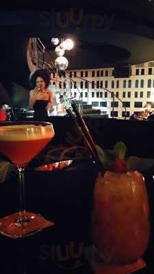 Doble By Manel Vehí