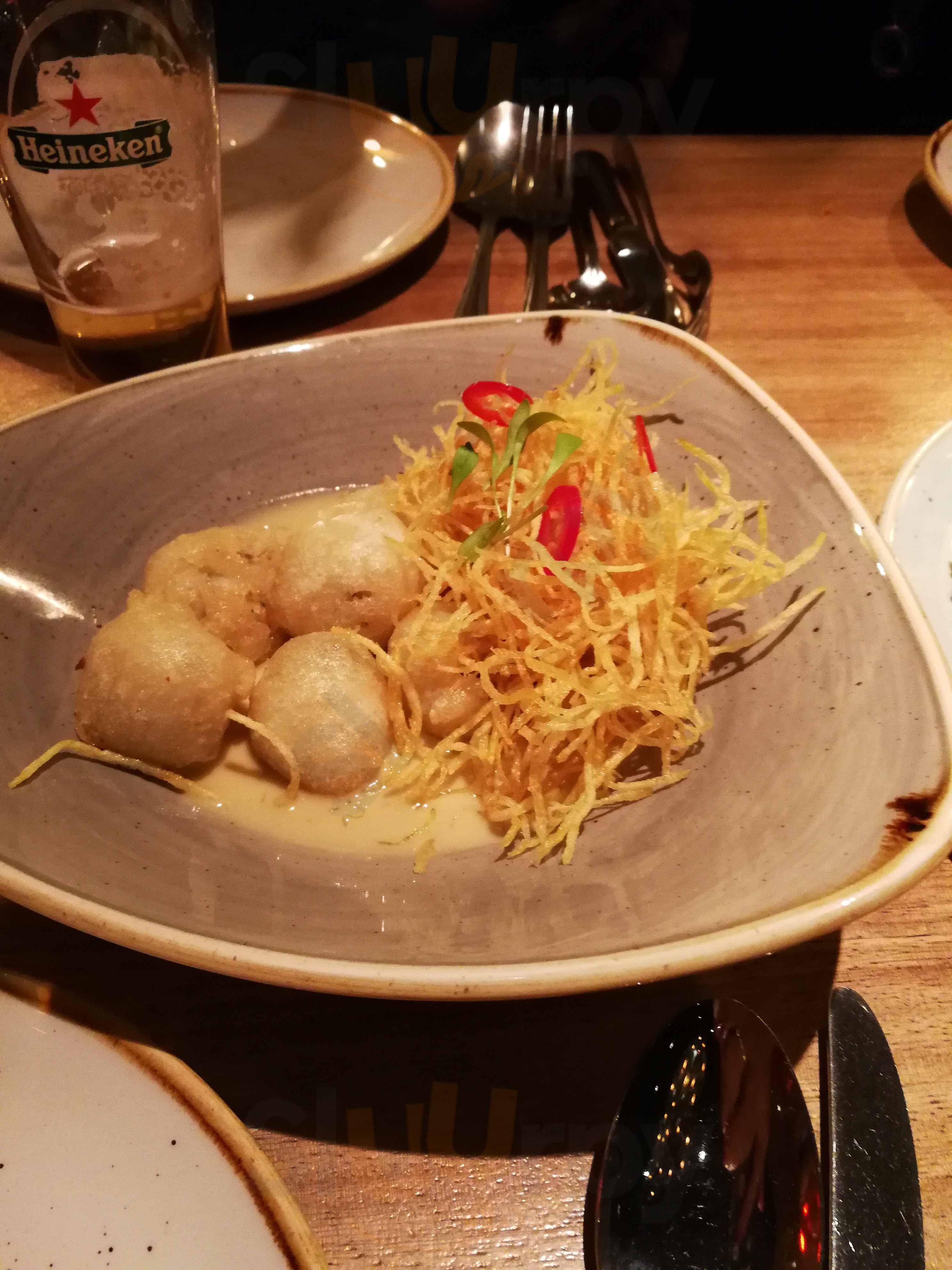 Doble By Manel Vehí