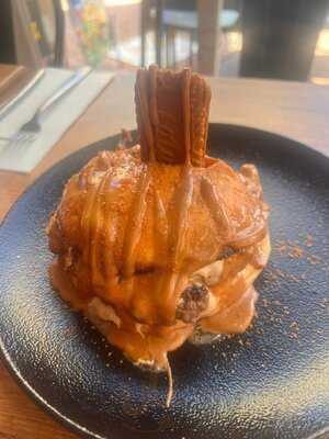 Mth Burger & Gin Holding, S.l.