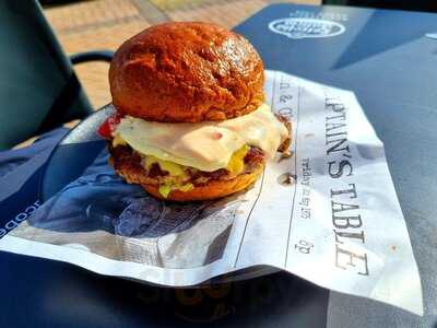 Mth Burger & Gin Holding, S.l.