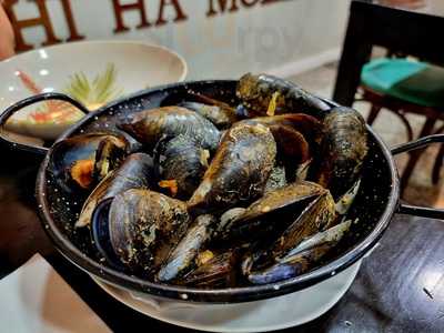 Aquí Hi Ha Molla Gastrobar