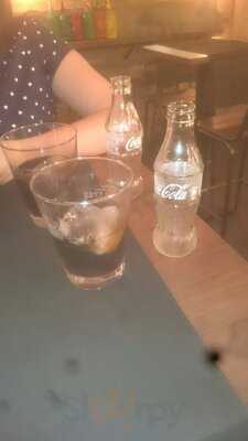 Caporal Vermutería & Coctelería