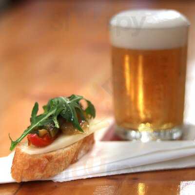 Playground Cafe & Bar