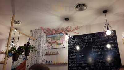 Ziqi Ramen Y Sushi