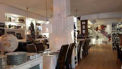 Wine Restaurant E Pizzería La Bella Torino