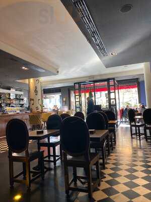 Trobador Rambla Catalunya