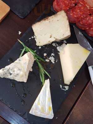 Aires Coffee & Drinks