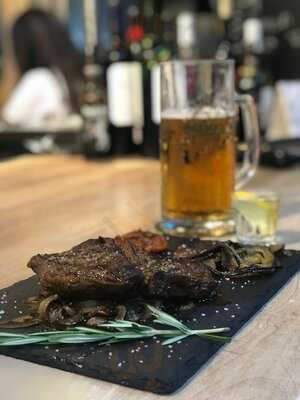 Aires Coffee & Drinks