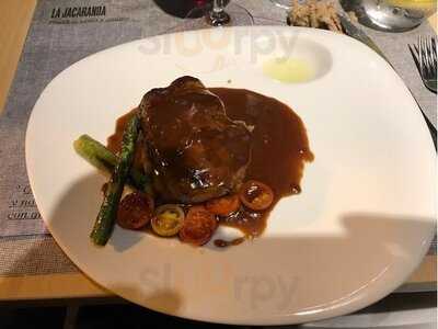 La Jacaranda Del Dos Torres