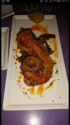 La Jacaranda Del Dos Torres