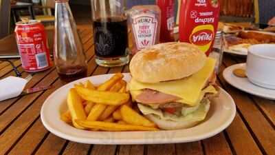 Cappuccinos Beach Side