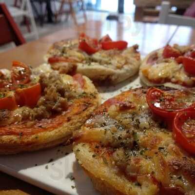 Bonaventura Café Bar