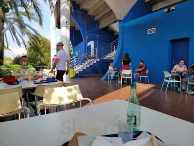 Hamburguesería Delfinario