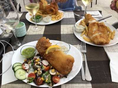 El Oasis Bar & Restaurant