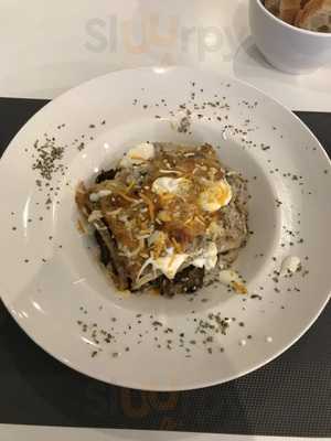 La Fórmula Café Tapas Bar