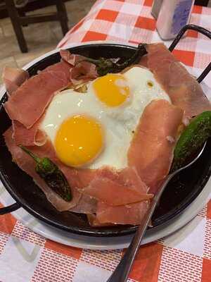 Taberna Sala Almonte