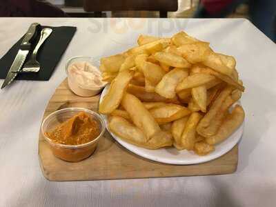 Societat Cultural I Esportiva La Lira