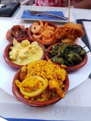 La Santa Bar And Delicatessen