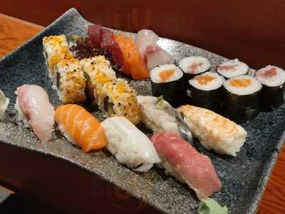Tokyo Sushi