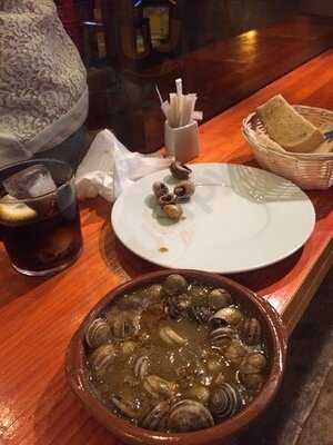 Taberna Los Tres Caracoles