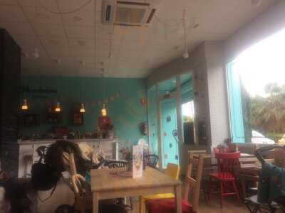 Mandarina Bakery & Shop