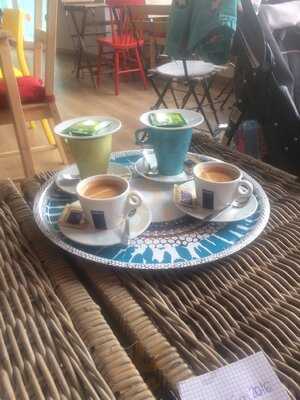 Mandarina Bakery & Shop