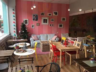 Mandarina Bakery & Shop