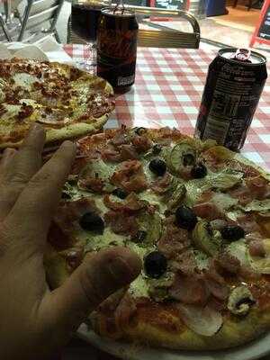 Il Fuoco Pizzeria - Photo 8