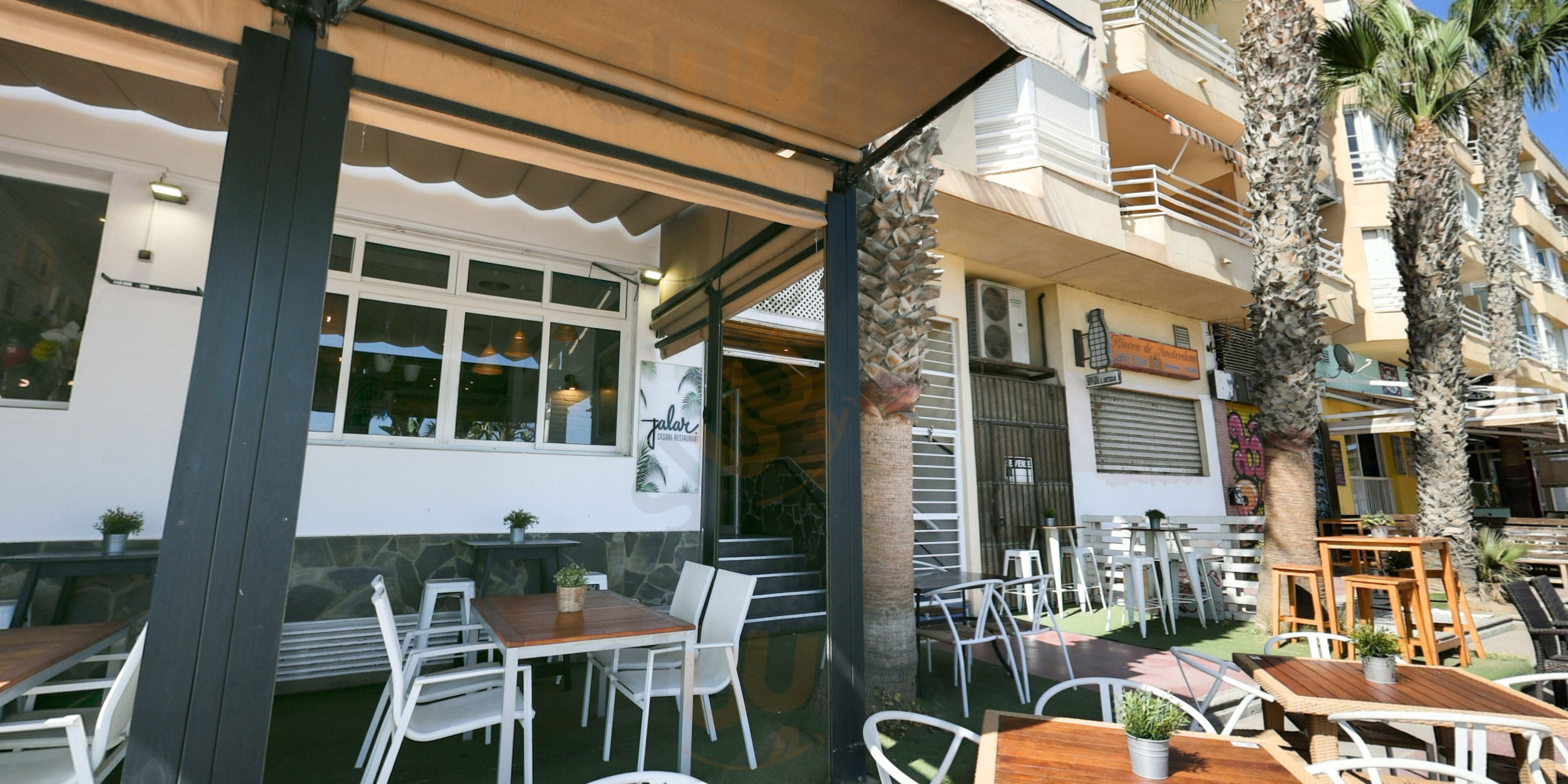 Jalar Beach Burger Bar