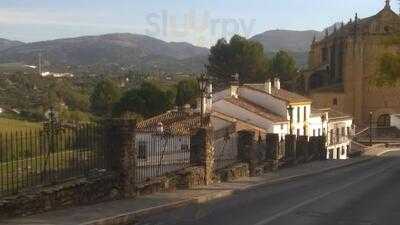 Restaurante Jardín Secreto De La Muralla