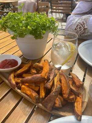 El Huerto Bar Y Restaurante