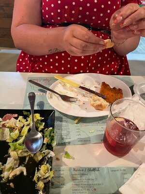 Chiringuito Aquí Mismo & Playa Antonio