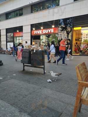 Five Guys Plaza Cataluña