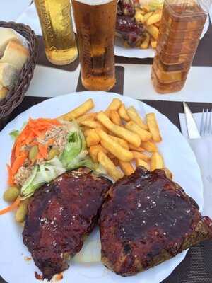 Los Frutales Sports Bar