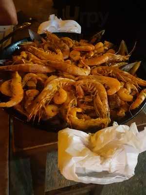 Los Frutales Sports Bar