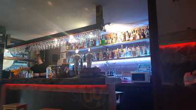 Los Hermanitos Lounge Bar