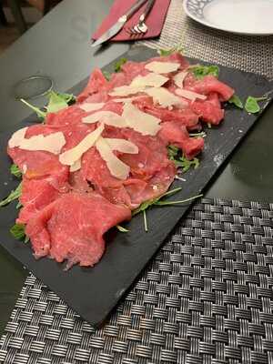 Via Napoli Ristorante Pizzeria